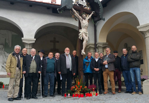 01. November 2019: Verstorbenen-Gedenken, Friedhof/Hall in Tirol
