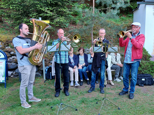 18. Mai 2022: Maiandacht mit Gesang und Musik - Oberperfer Weisenbläser