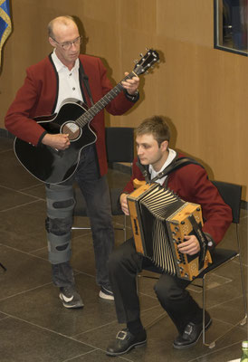 15. Dezember 2024: Weihnachtsfeier des Vereines der Südtiroler in Tirol - Instrumental Duo aus dem Wipptal