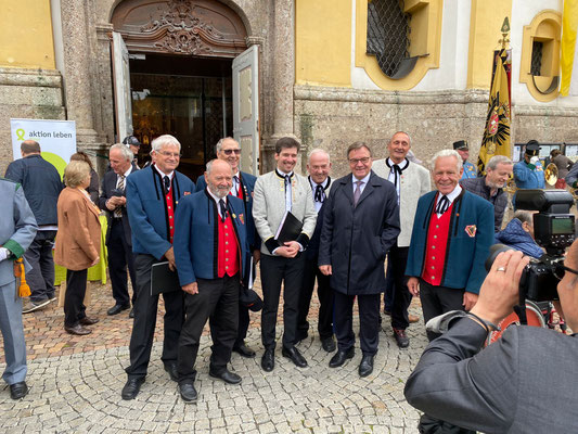 29. Mai 2022: Hl.Messe zum 85.Geburtstag von Erzbischof Dr. Alois Kothgasser - mit Landeshauptmann Günther Platter