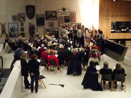 13. Dezember 2019: Weihnachtliche Volksmusik - Das Ambiente dieser kleinen, aber sehr feinen Veranstaltung