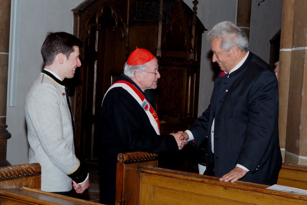 04. Mai 2019: Feierliches Marienlob mit Erzbischof Dr. Alois Kothgasser - Alt-Landeshauptmann und Ehrenmitglied Dr. Wendelin Weingartner gratuliert dem neuen Ehrenmitglied SE Erzbischof Dr. Alois Kothgasser