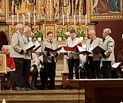 30. November 2024: Hinführung in den Advent mit Bischof Hermann Glettler - Ein Ensemble der Sängervereinigung Wolkensteiner singt Raritäten aus dem Fundus des Tiroler Volksliedarchives