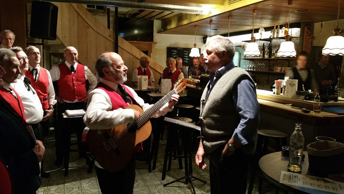27. März 2018: Tiroler Abend - "Wenn die Berge rot erglüh'n" (Hochgebirgskompanie-Lied zweier Veteranen des Jahrganges 1961)