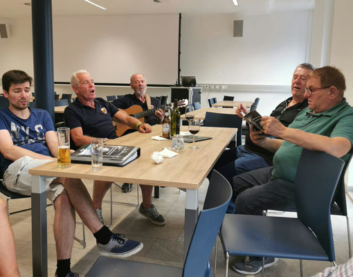29. August 2019: Ferialnachmittag mit Betriebsbesichtigung der Firma "Geppert" - Der "Halltaler Zwoagsang" mit einem musikalischen "Schmankerl"