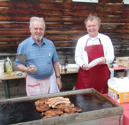 01. Mai 2018: St.Nikolauser Maifest - Die "Grill-Abteilung", Hubert Reiser und Charles Guénec