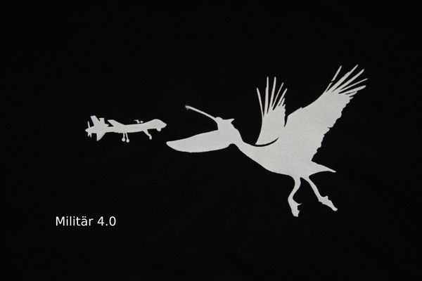 T-Shirt Motiv Militär 2.0 (Pelikan und Drohne).  Klimaneutral, fair und bioologisch produziertes Textil  