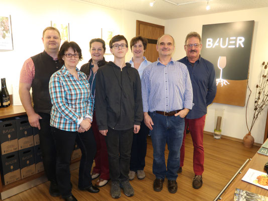 Familie Planer zu Besuch bei unserer Weinbauerfamilie Gabi und Anton Bauer in Großriedental