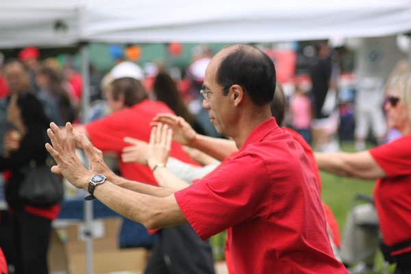  Doug Hay /   Doug Hay Tai Chi Demonstration / tinyurl.com/y6xxpum5