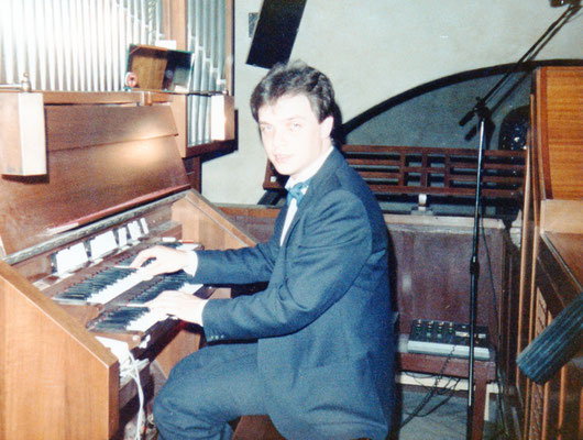 Duomo di Muggia all'organo Mascioni durante il concerto per Benvenuta Estate 1988
