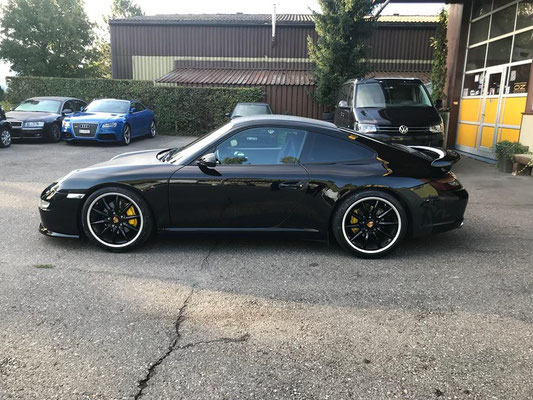 Porsche 911 Carrera mit neuem Heckspoiler!
