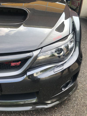STI Umbau viel Carbon und Carrosserie verbreitert