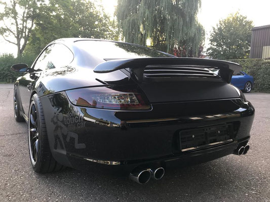 Porsche 911 Carrera mit neuem Heckspoiler!