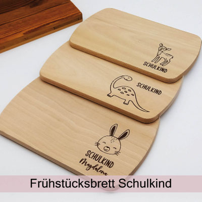 Frühstücksbrett Schulkind mit Name personalisiert und individuell graviert bei zauberhaft Holz.Perle.Kind.