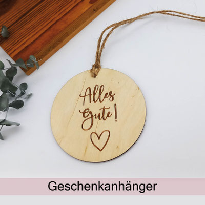 Geschenkanhänger aus Holz personalisiert 
