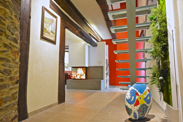 Vierseitiger Architekturkamin in Attendorn