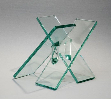 2022  "Unvollendeter Würfe"   20  cm  20 cm  20 cm, Glas