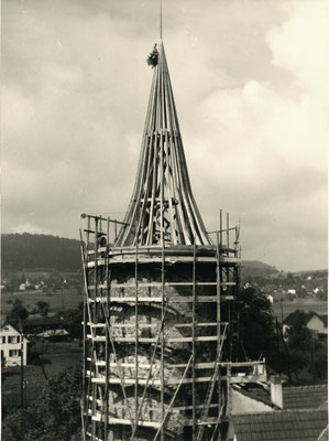 Rekonstruktion des Kegeldach und Aussenrenovation, 1951.