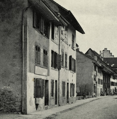 Bruggerstrasse um 1910. Ältestes Foto der Herberge. Drittes Haus vor den zurückgesetzten Gebäuden.