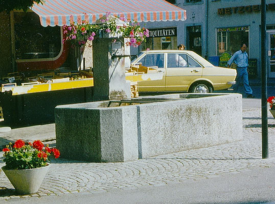 Kirchplatzbrunnen in der alten Form