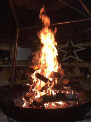 www.kanu-neckar.de Winterfeier Flammlachsessen