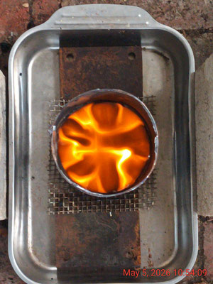 A complete flame cap and stable flame consistent throughout the burn - this burner is a keeper!
