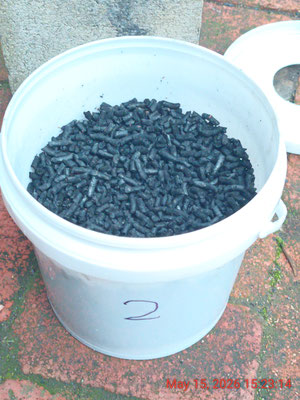 Biochar pellets (from Navigator Burners)->milled biochar pellets->cheesecloth