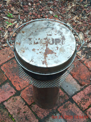 Navigator "Environmentalist" V3 with a 6" burner for environmental fuel. Less steel than the 'Awesome' V2 with a soil quench option