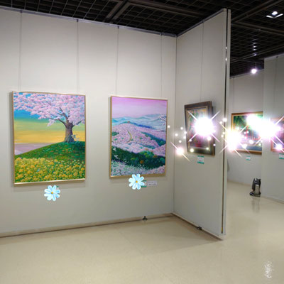 《一本桜の丘で》F50 《吉野山の春》F50／名古屋市民ギャラリーにて