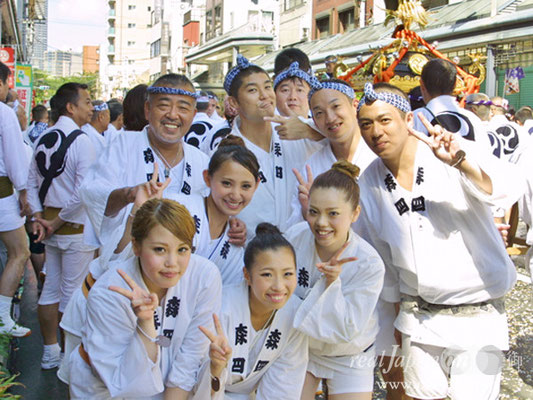 幸輝會さん。三社祭、鳥越まつりなど色々担ぎます！地元は北区滝野川八幡神社。今年は９月３週目が祭りです。