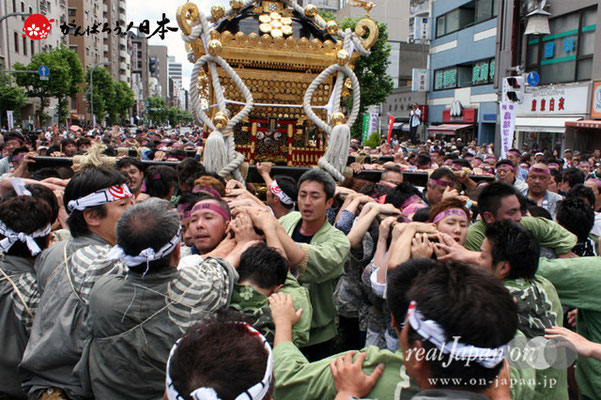 〈鳥越祭〉北松山町会・本社神輿渡御 ＠2012.06.10