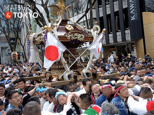 〈建国祭 2018.2.11〉 萬歳會 1 (大鳥居) ©real Japan'on : kks18-006