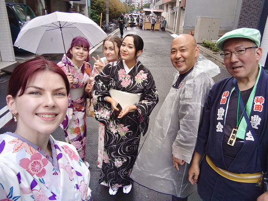 〈No.23005〉扇幸志郎さん<br>■神田祭<br>撮影日：2023年5月13日<br>場所：豊島町<br>国際交流？