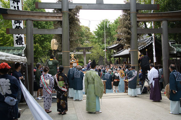 〈U23_028〉とよとよさん：牛嶋神社大祭<br>撮影日：2023年9月17日<br>場所：牛嶋神社境内