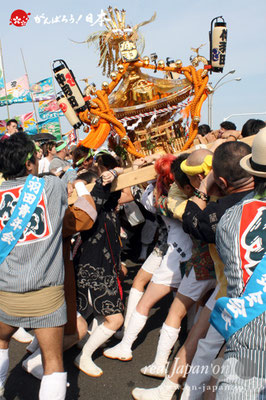 〈羽田まつり・各町神輿連合渡御〉仲羽田 町会