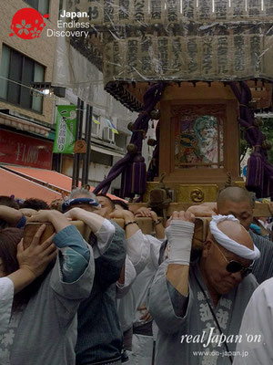 2017年 横浜開港祭 みこしコラボレーション「大久保神輿会」YH17_005