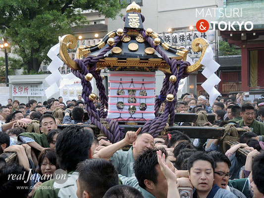 本社神輿二之宮･氏子宮出し(南部) ＠2017.05.21 (snj17-054)