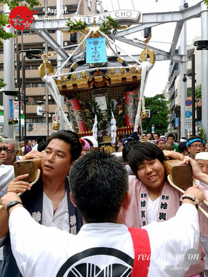 2017年 横浜開港祭 みこしコラボレーション「小糸睦會」YH17_013