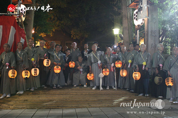 〈鳥越祭〉本社神輿宮入道中【神輿を迎える各町代表者】 ＠2012.06.10