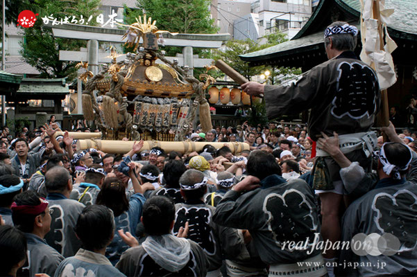 〈鉄砲洲祭〉宮元(湊一・湊二)（神輿台輪寸法: 3尺3寸）@2012.05.04　　　写真ナンバー【tps-001】