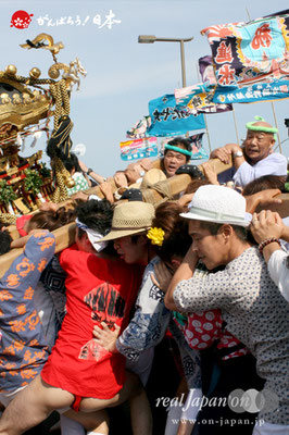 〈羽田まつり・各町神輿連合渡御〉仲七 町会