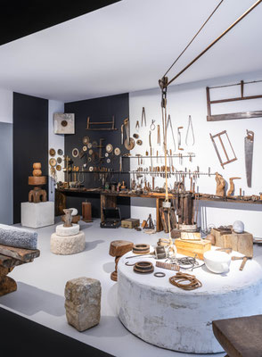 Brancusi, Ausstellungsansicht, Neue Nationalgalerie, 2026, Foto: Neue Nationalgalerie – Stiftung Preußischer Kulturbesitz / David von Becker © Succession Brancusi - All rights reserved / VG Bild-Kunst, Bonn 2026 