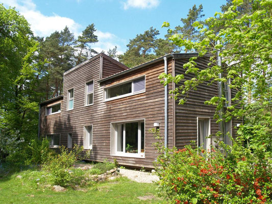 Neu Wulmstorf, Einfamilienhaus, Sanierung und Aufstockung in Holzrahmenbauweise, 2007-2008