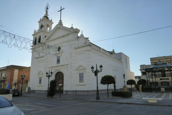 Die Kirche "Iglesias Dolores" | mit Storchennest
