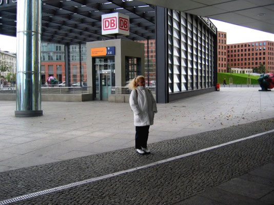 Berlin '01 | Zwischen-Aufenthalt auf dem Weg zu Peter Bothe & Gisela Franze in Sundhagen.
