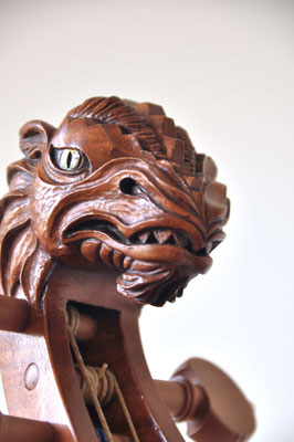 dragon, 3/4 frontal view - violworks