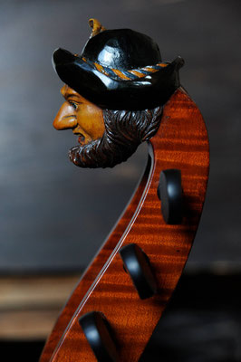 bearded man on the baryton - violworks