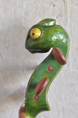 chameleon, from the side - violworks