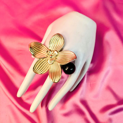Bild 11, Ringe  -  Ring Messingblume 45 €
