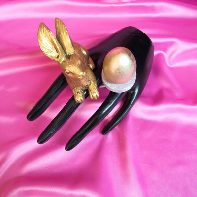 Bild 17, Tierringe  -  Ring Hase gold mit Ei, 55 €